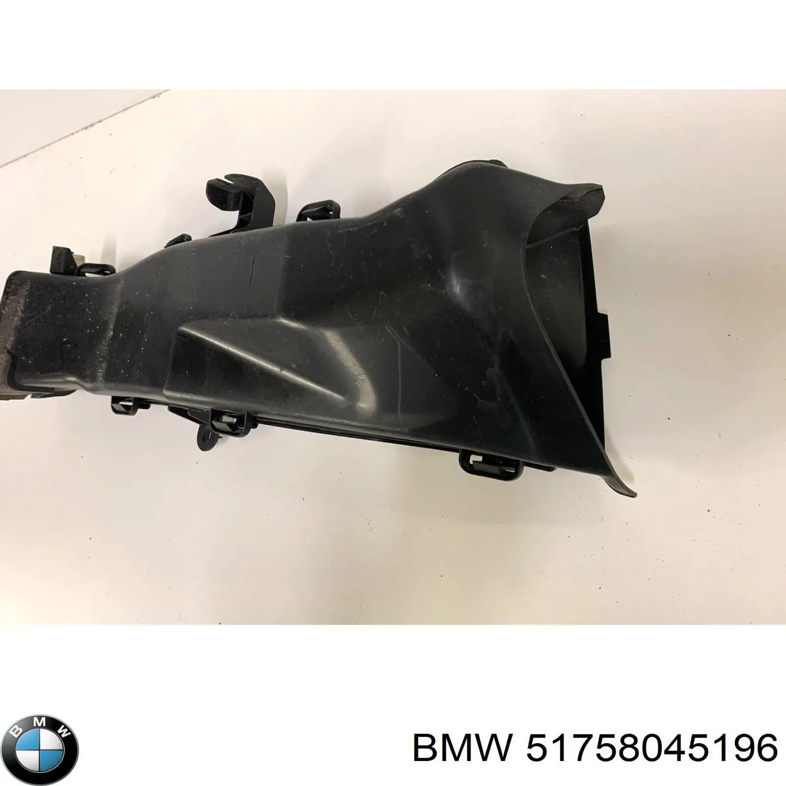 Comprar 51758045196 BMW Protector derecho del parachoques delantero