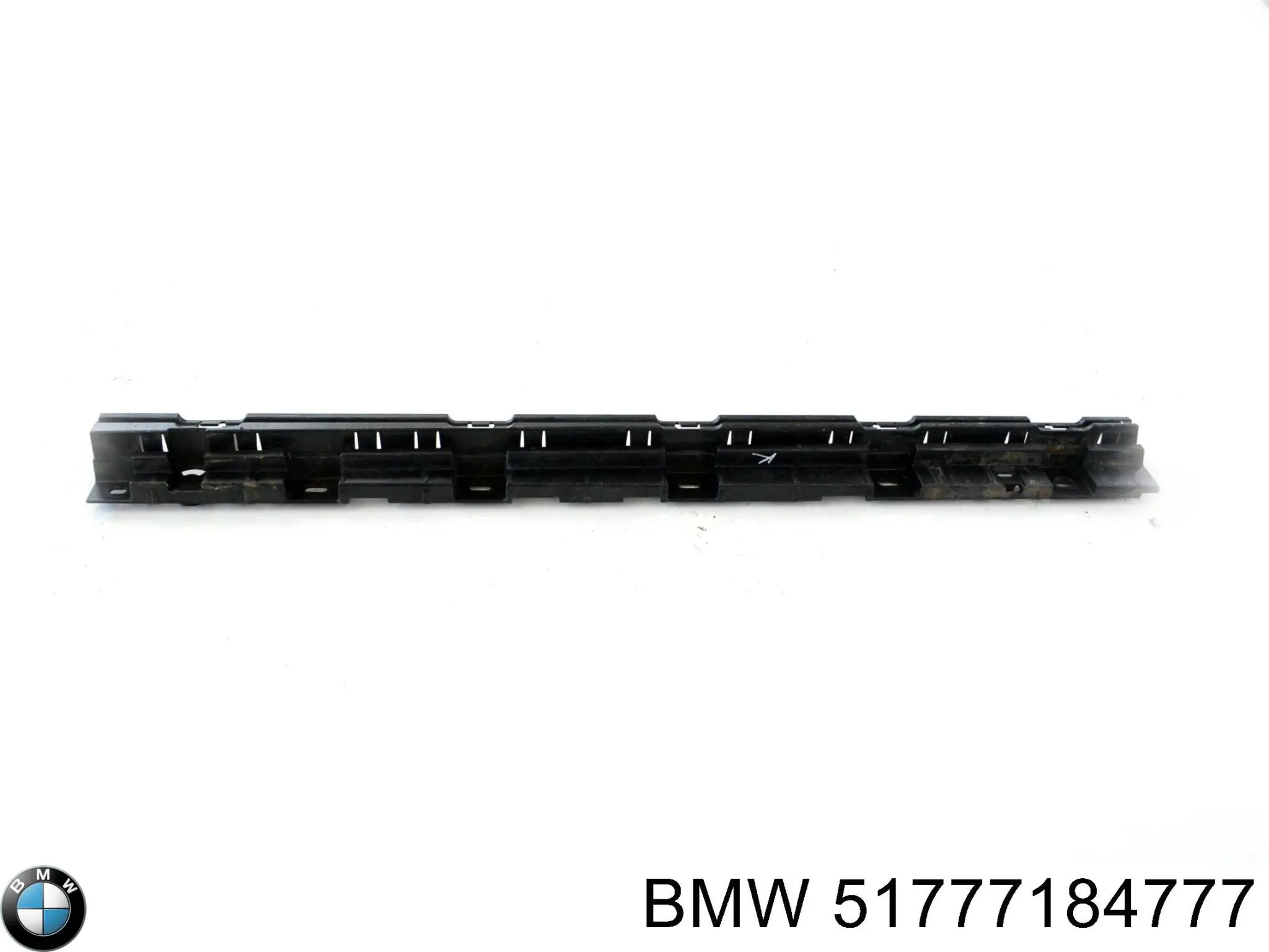 Soporte de moldura exterior del umbral izquierdo 51777184777 BMW