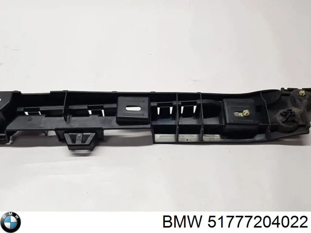 51777204022 BMW