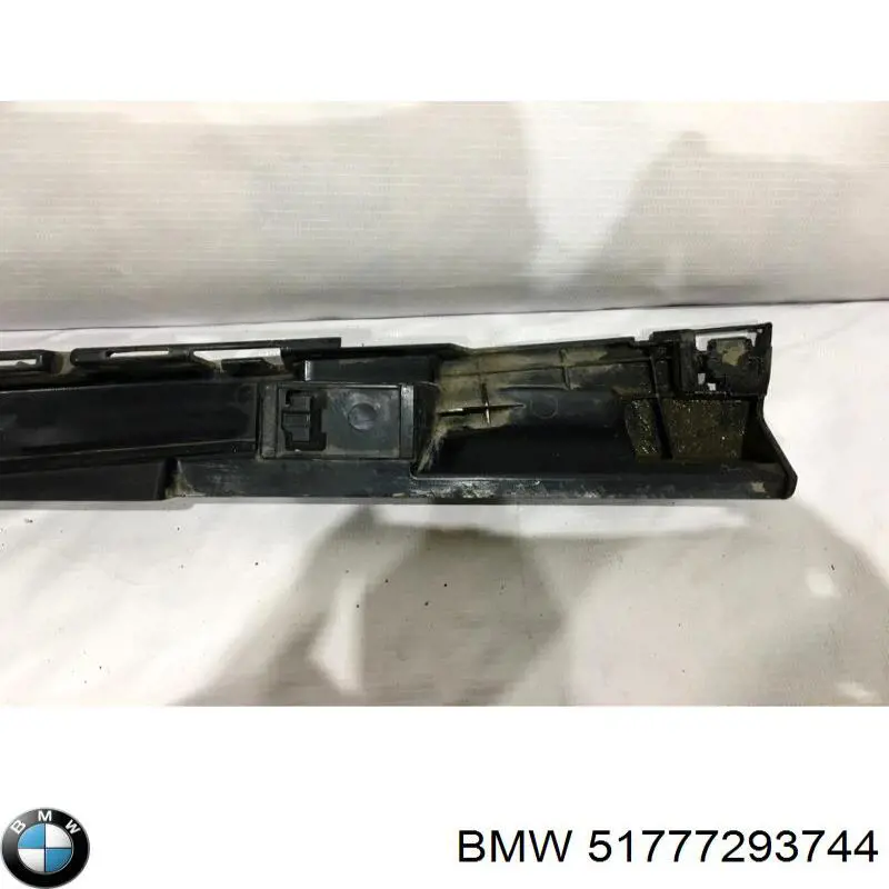 51777293744 BMW