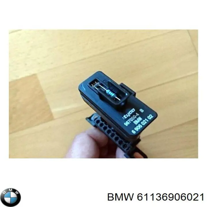 61136906021 BMW