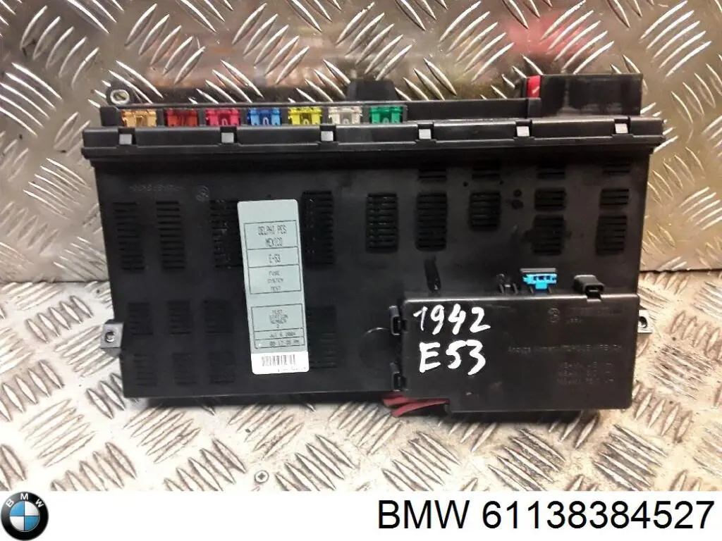 61138384527 BMW caja de fusibles