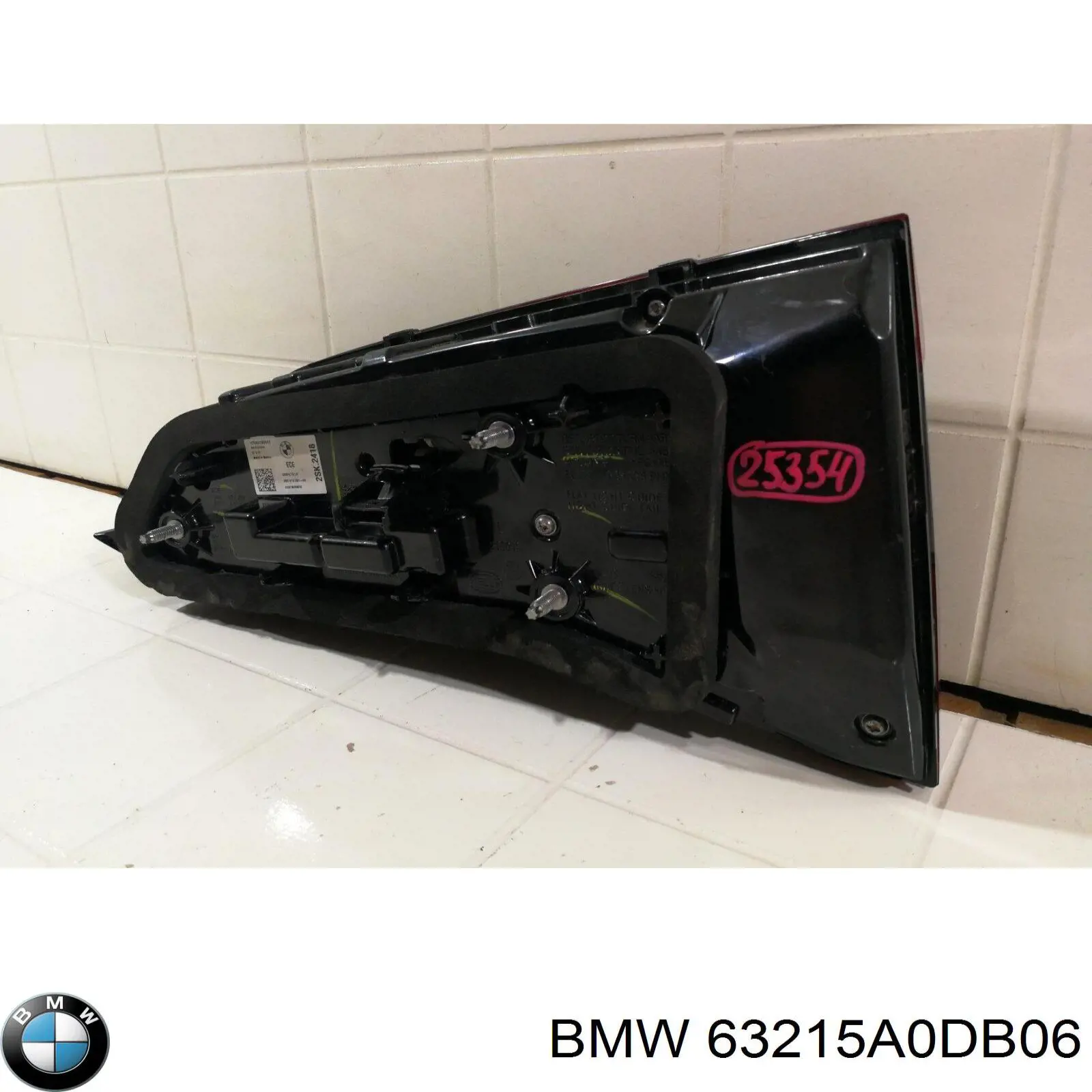 Comprar 63215A0DB06 BMW Piloto trasero interior derecho