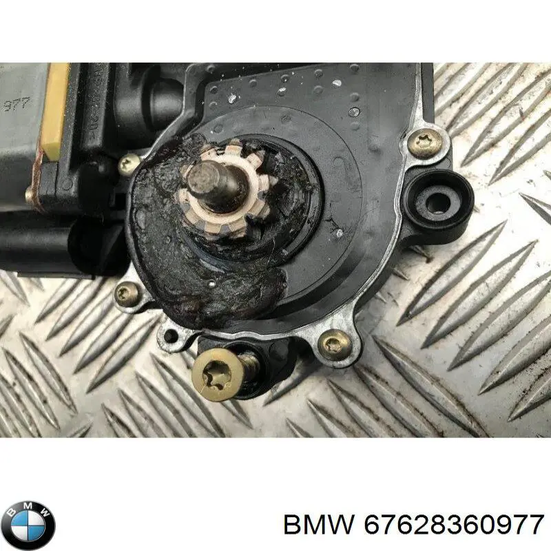 Motor del elevalunas de la puerta delantera derecha BMW 67628360977 precio, desde 74,46 EUR