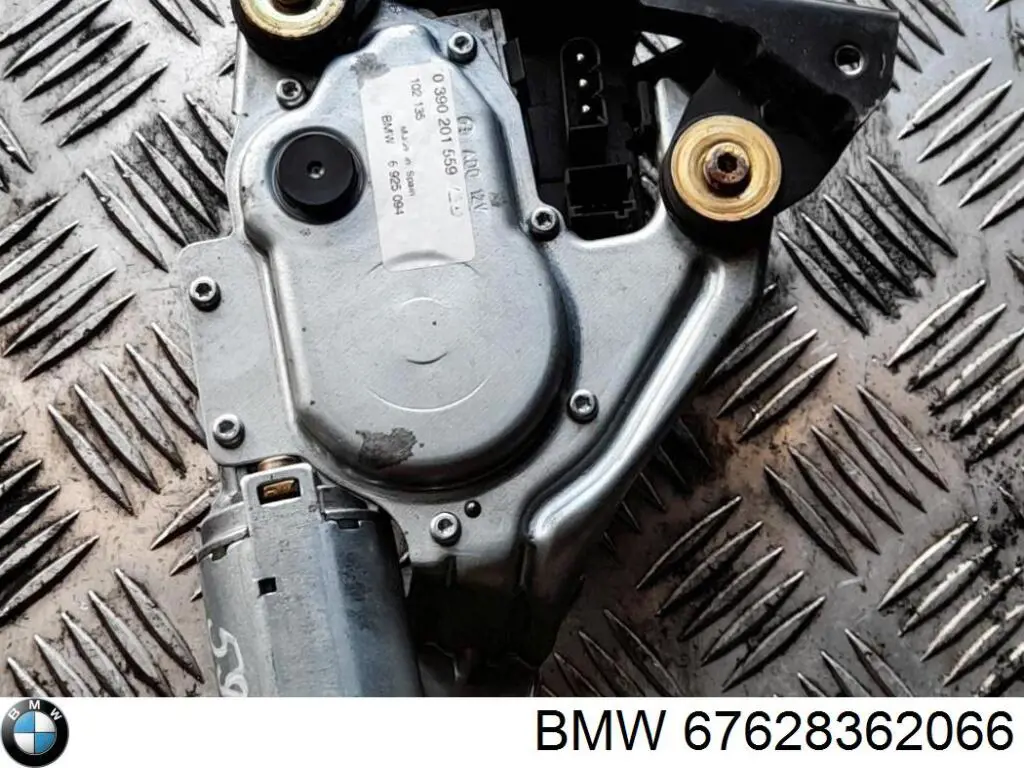 Motor del elevalunas de la puerta trasera izquierda 676283620660 BMW