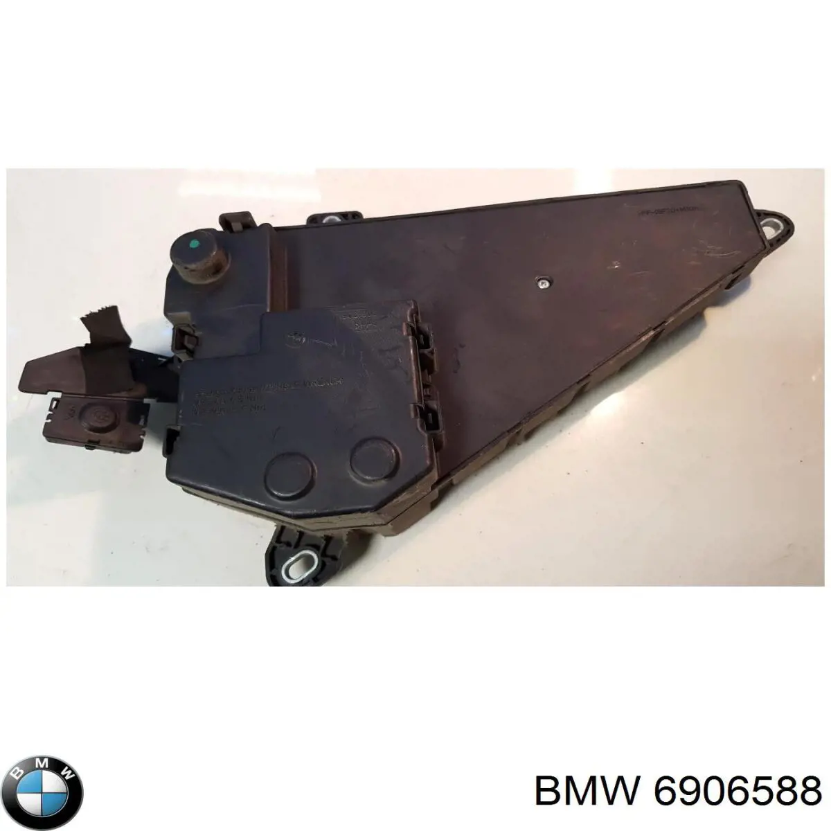 6906588 BMW Caja de relés y fusibles