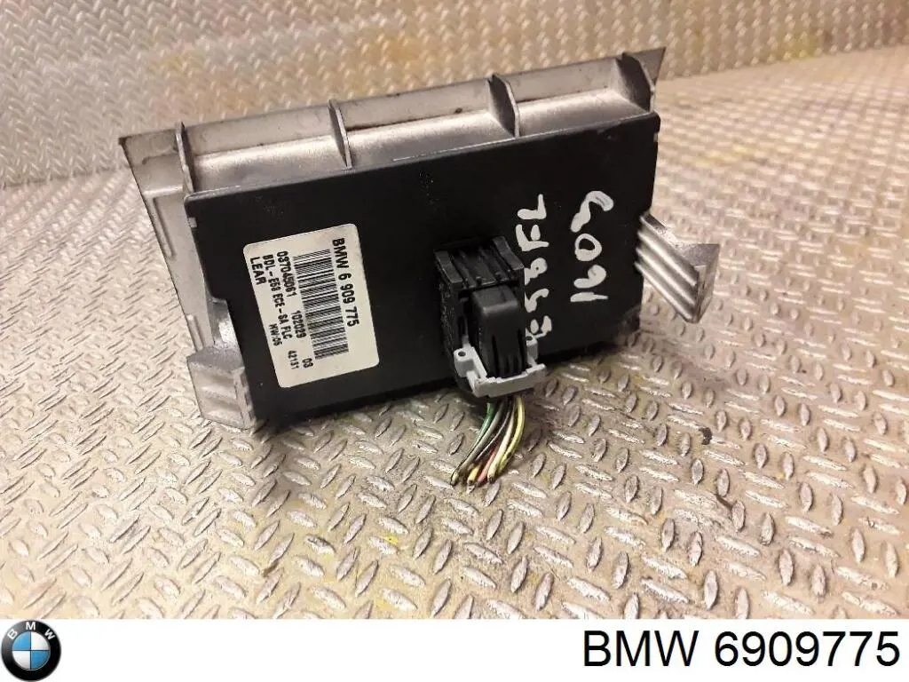6909775 BMW Módulo de iluminación
