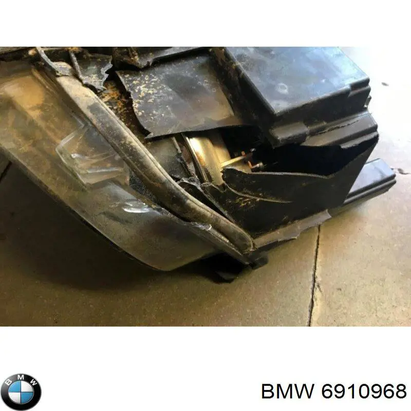 Faro delantero derecho BMW 0301177272