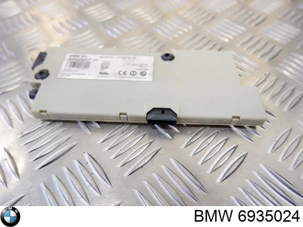 Amplificador de señal de antena BMW 6935024