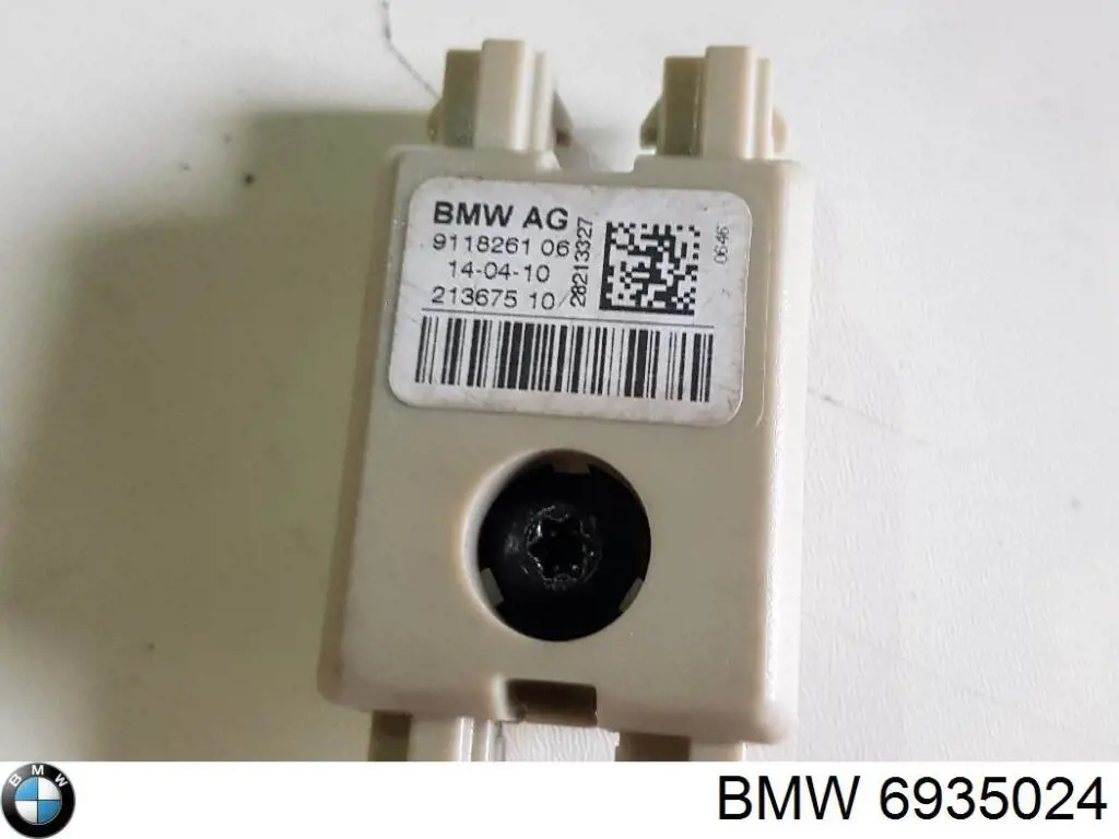 6935024 BMW Amplificador de señal de antena