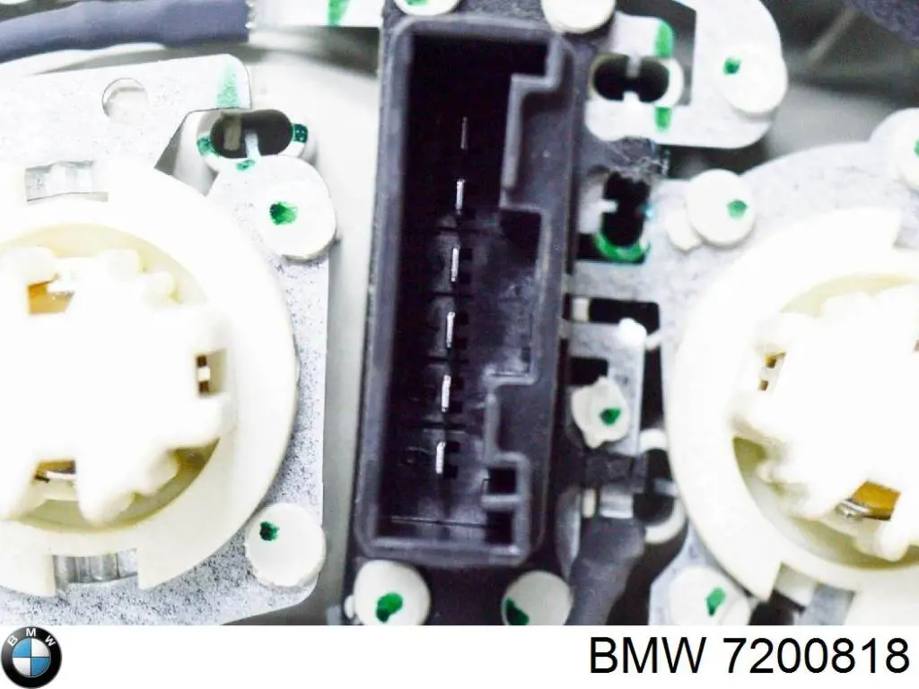 Piloto trasero exterior derecho BMW 7200818