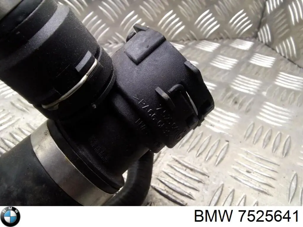  BMW 7525641