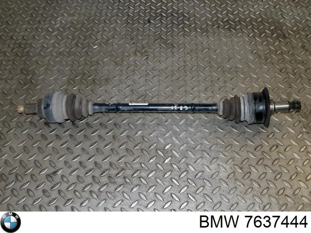 7637444 BMW Palier trasero derecho