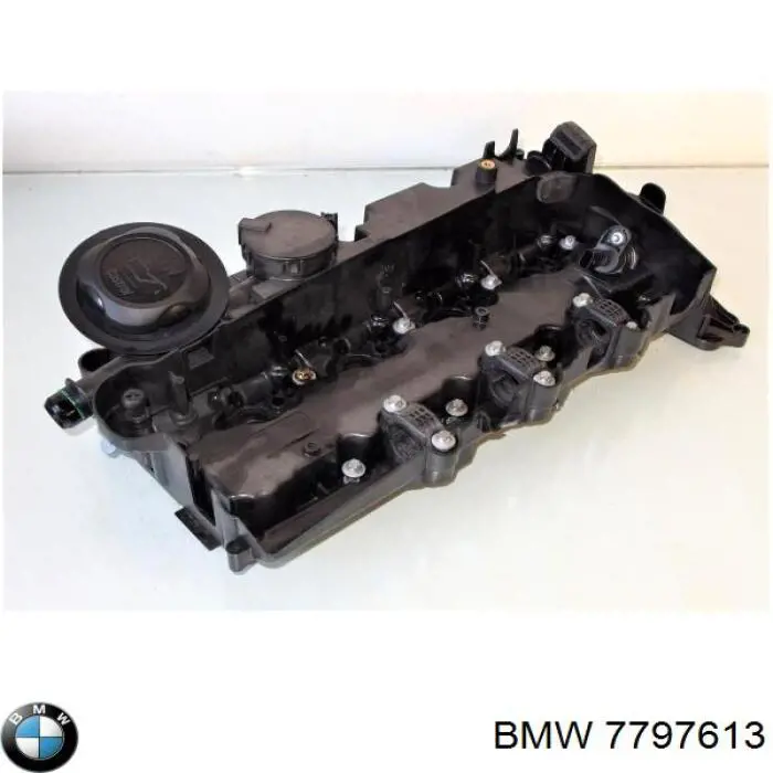 7797613 BMW Tapa de culata
