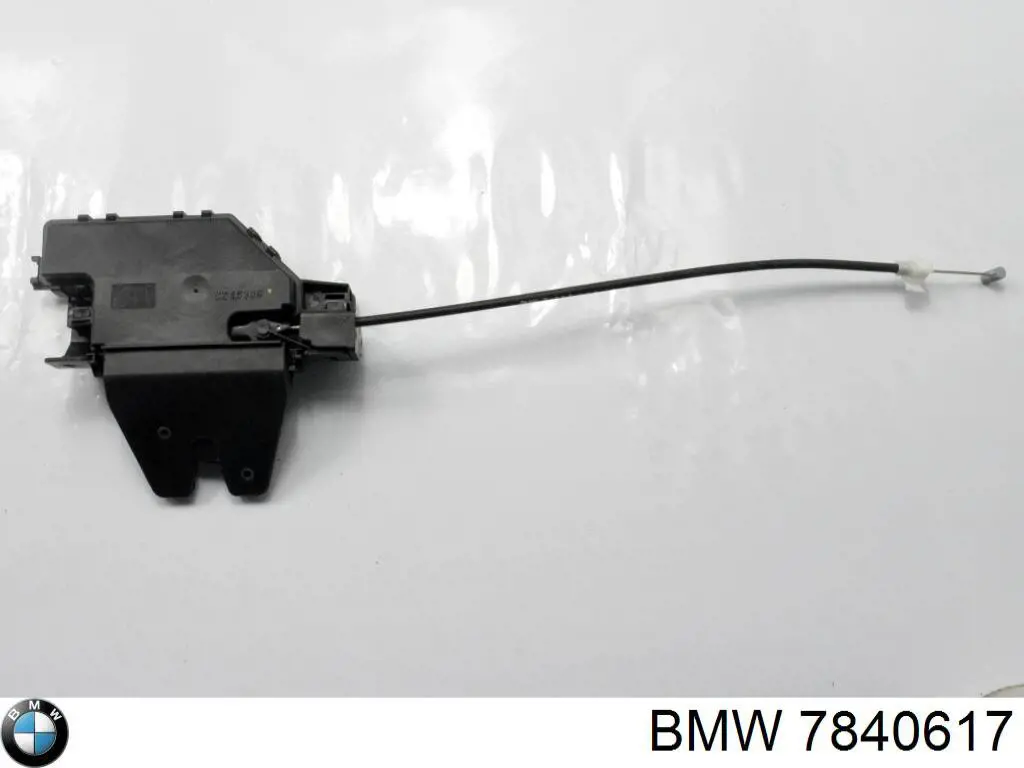 7840617 BMW Cierre del maletero