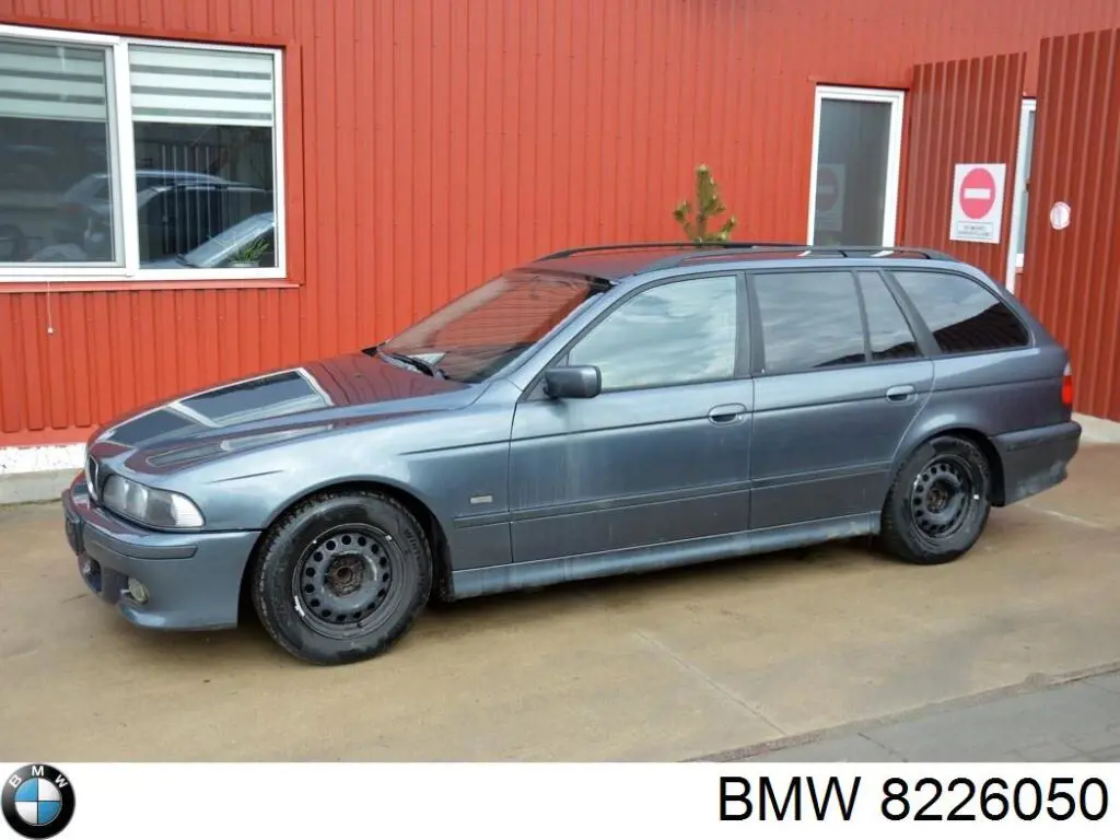 8226050 BMW manecilla de puerta, equipamiento habitáculo, derecha delantera/trasera