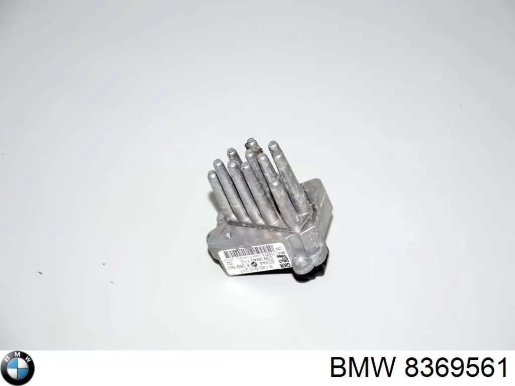 Resistencia del ventilador del habitáculo trasera BMW 8369561