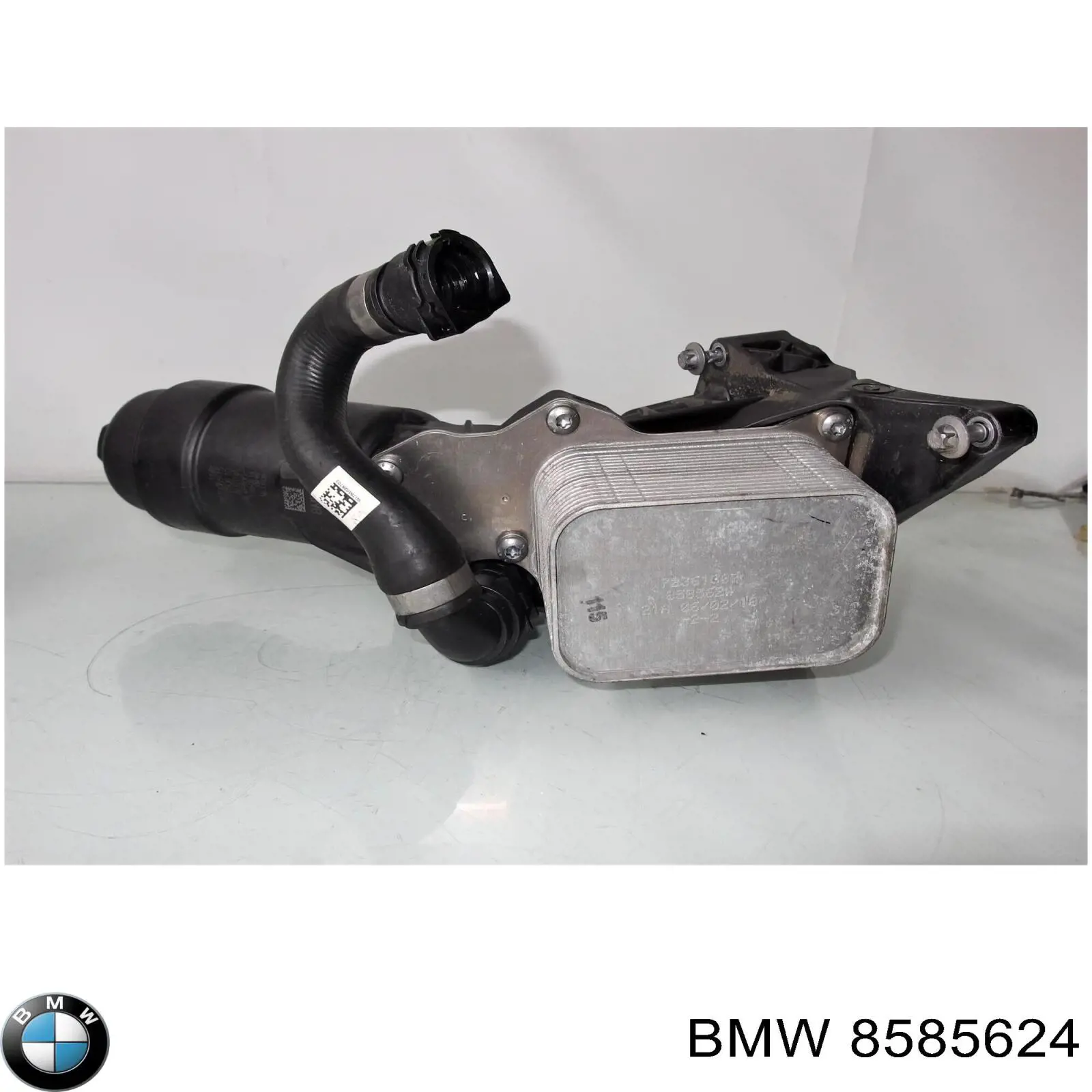 8585624 BMW radiador de aceite