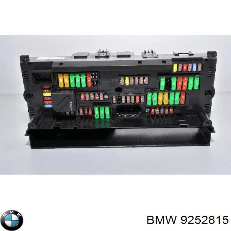 9252815 BMW Caja de relés y fusibles