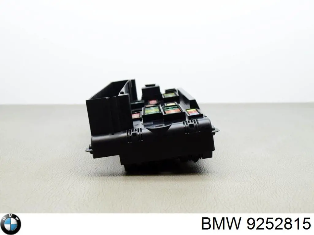 Caja de fusibles 9252815 BMW
