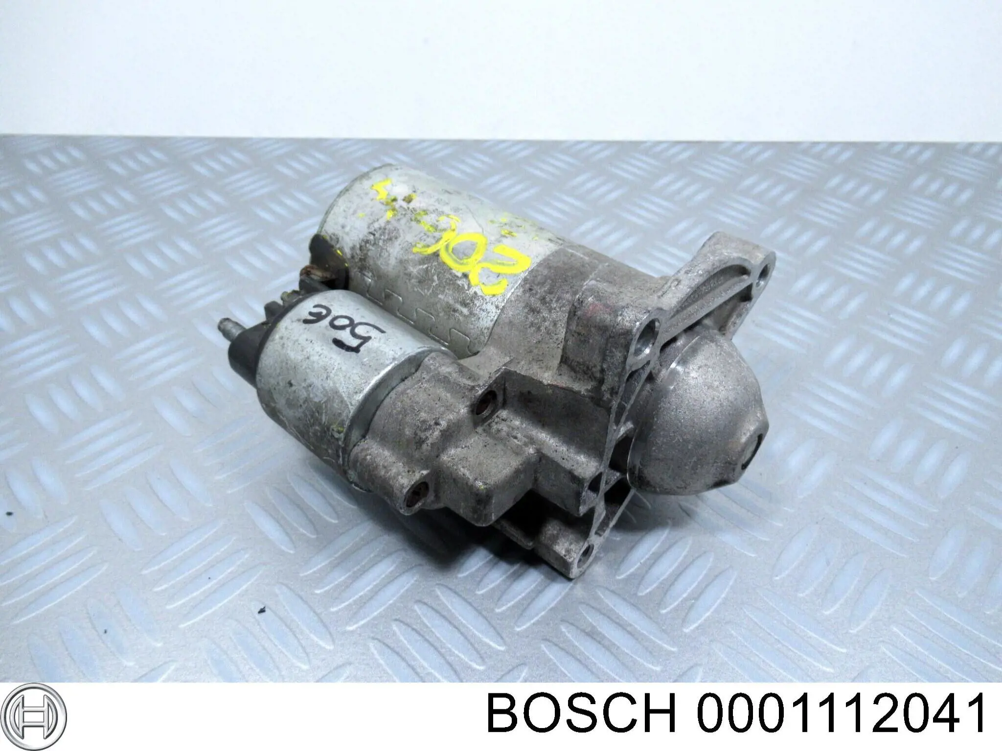 0001112041 Bosch motor de arranque