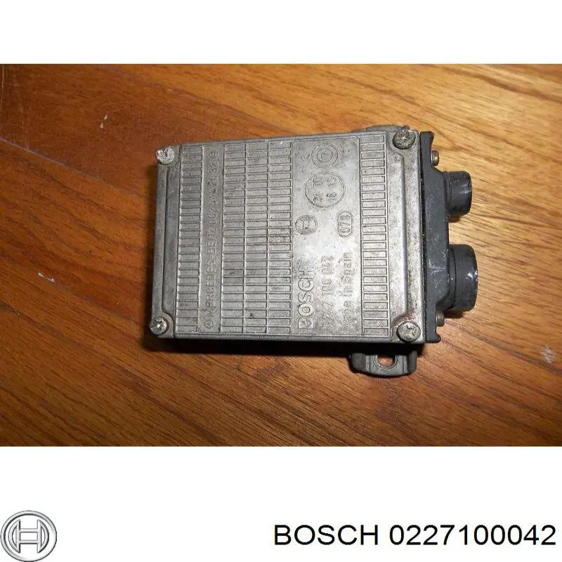 0227100042 Bosch módulo de encendido