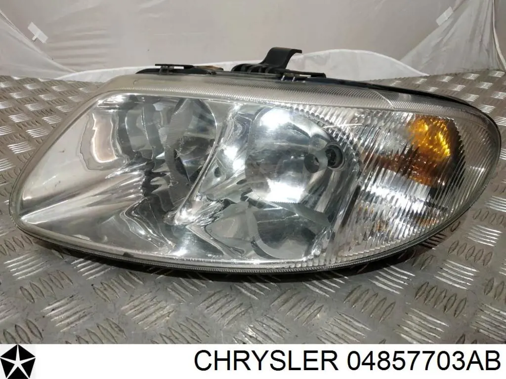 04857703AB Chrysler faro izquierdo