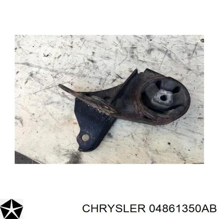 04861350AB Chrysler Soporte trasero de motor con silentblock