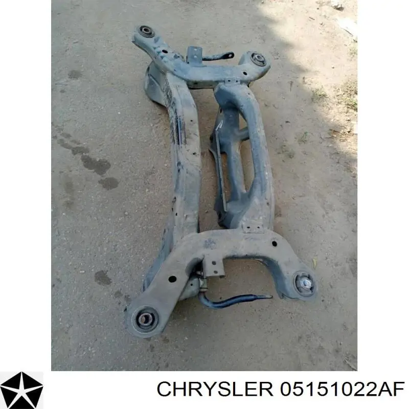 05151022AF Chrysler subchasis trasero soporte motor