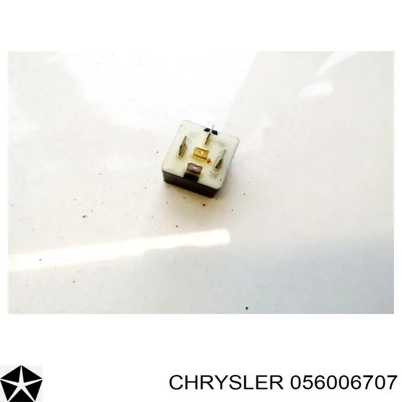 056006707 Chrysler Relé de faro