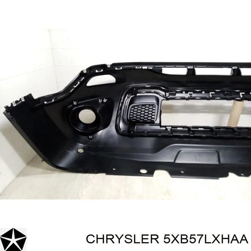 Parachoques delantero Chrysler 5XB57LXHAA precio, desde 108,20 EUR
