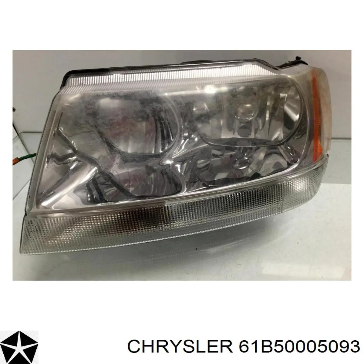 30987 Chrysler Luz derecha