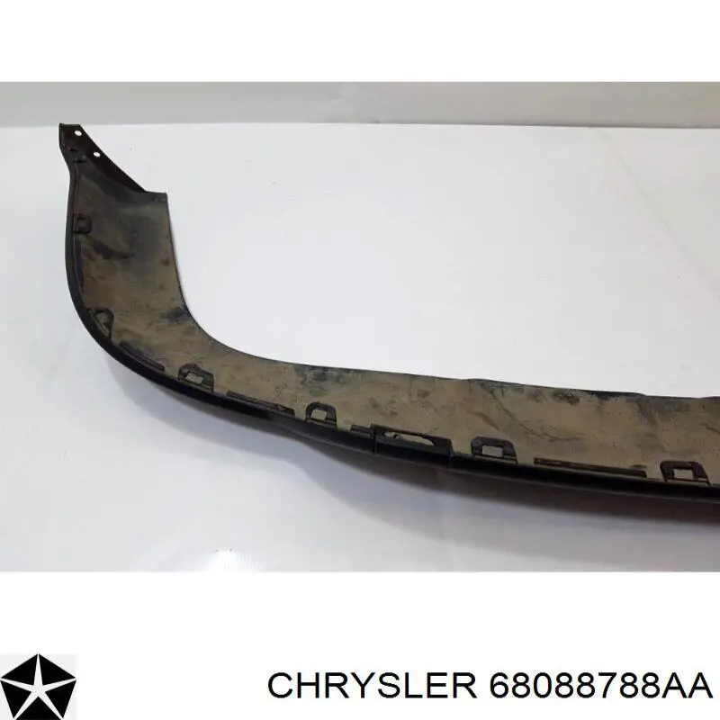 68088788AA Chrysler parachoques trasero, parte inferior