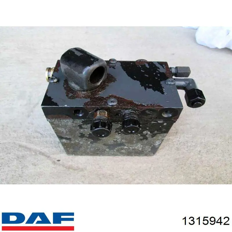 1315942 DAF bomba elevacion de cabina