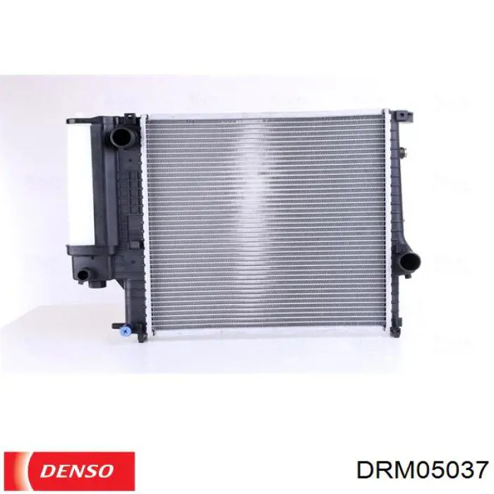 DRM05037 Denso radiador