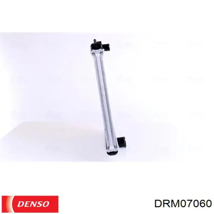 DRM07060 Denso radiador