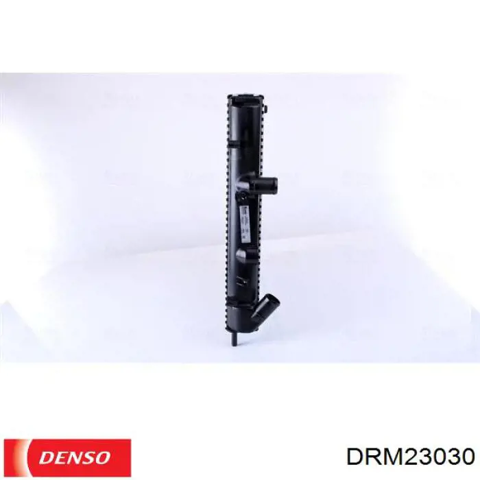 DRM23030 Denso radiador