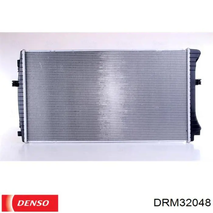 DRM32048 Denso radiador
