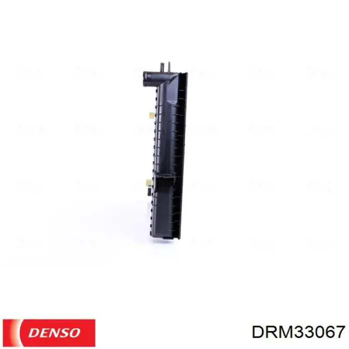 DRM33067 Denso radiador