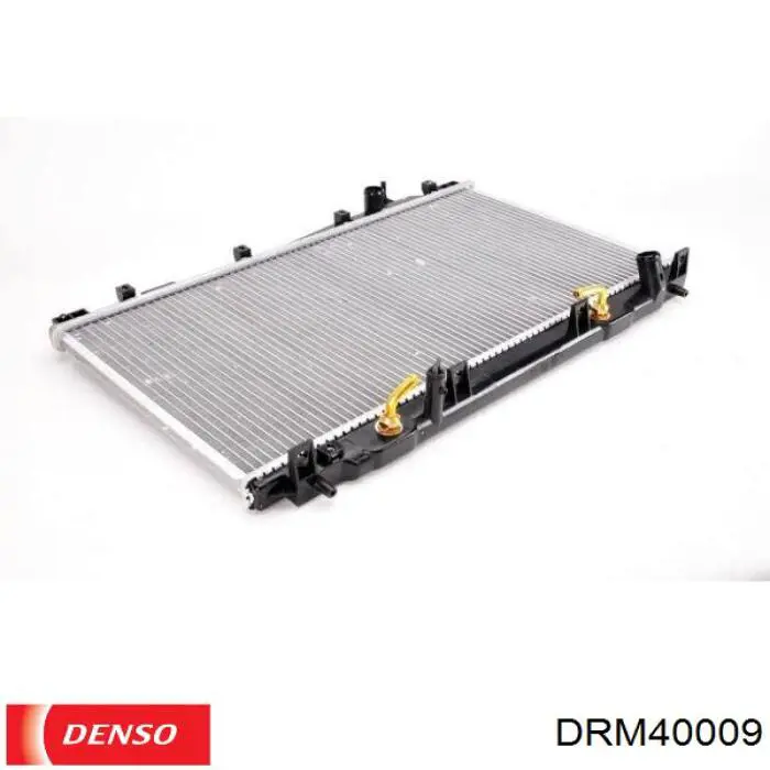 DRM40009 Denso radiador