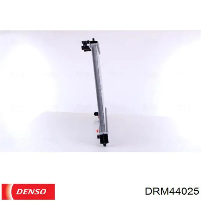 DRM44025 Denso radiador