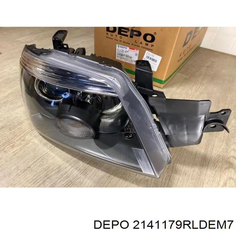 Faro derecho Mitsubishi Outlander I SUV (CU) (2003 - 2008) precio, desde 213,05 EUR