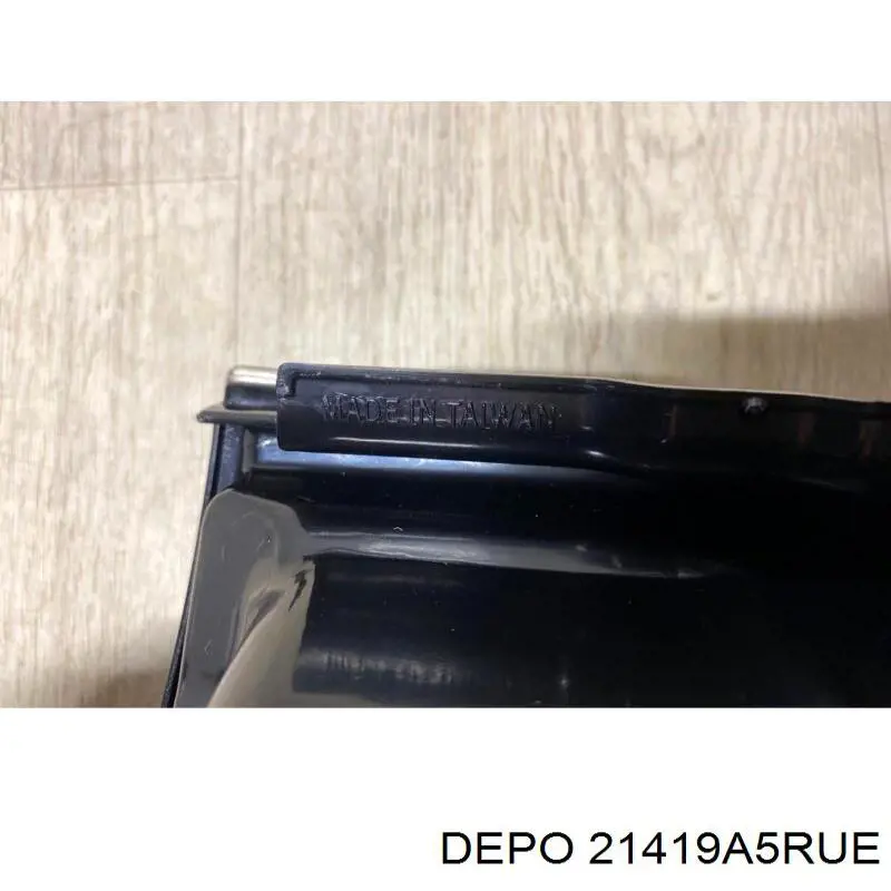 Comprar 8330A566 Mitsubishi Piloto trasero derecho