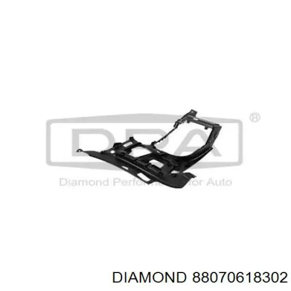 88070618302 Diamond/DPA Soporte de parachoques delantero izquierdo