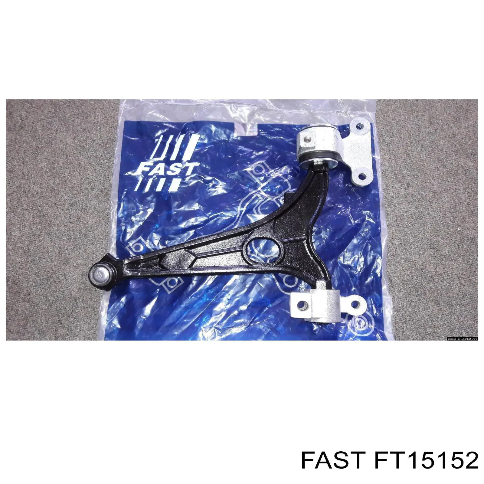 Brazo inferior derecho de la suspensión delantera Fast FT15152 precio, desde 65,45 EUR