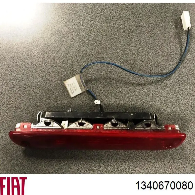 Lampara de luz de freno adicional  Prasco FT9304150 precio, desde 31,94 EUR