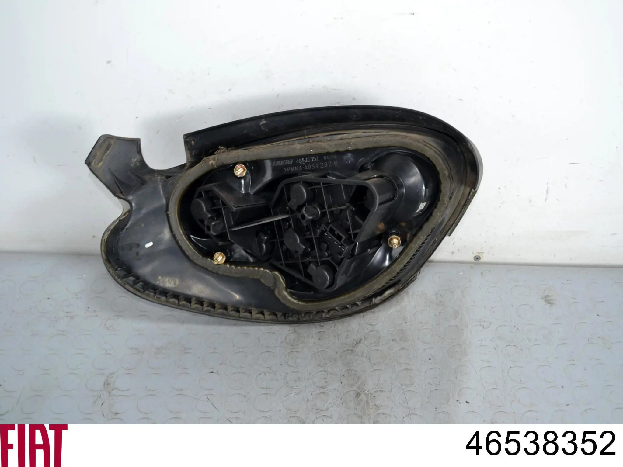 Piloto trasero derecho Fiat/Alfa/Lancia 46538352 precio, desde 46,46 EUR