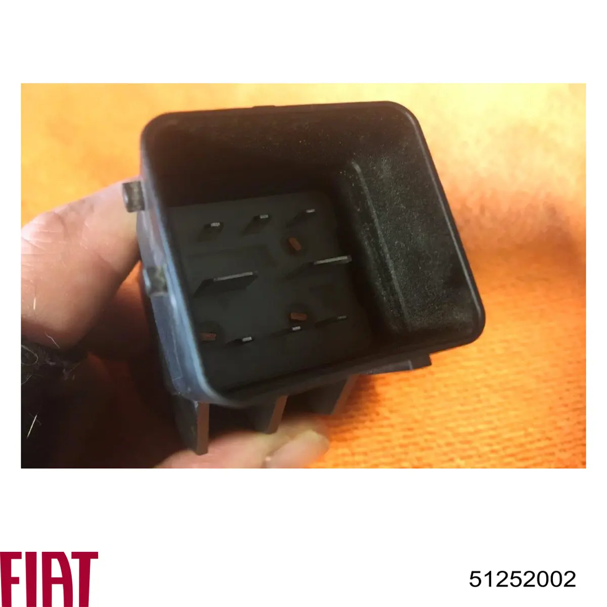 Relé de bujía de precalentamiento Peugeot 406 8B