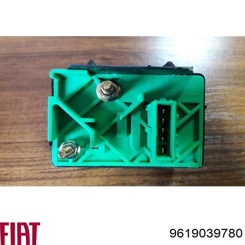 Relé de bujía de precalentamiento Fiat/Alfa/Lancia 9619039780 precio, desde 24,68 EUR