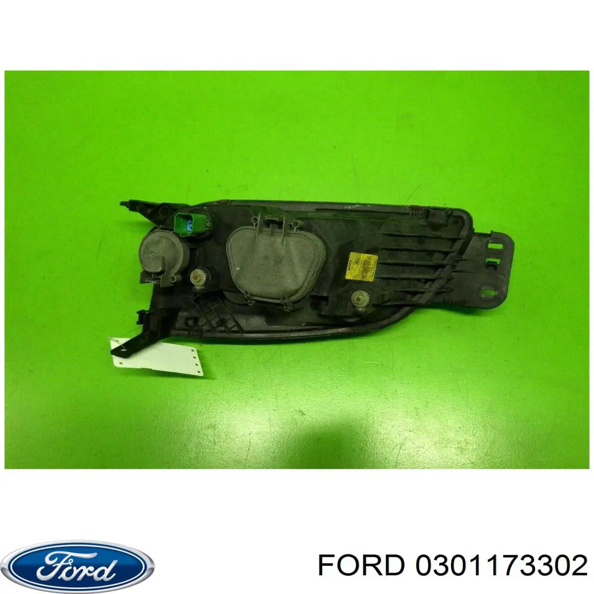 0301173302 Ford faro derecho